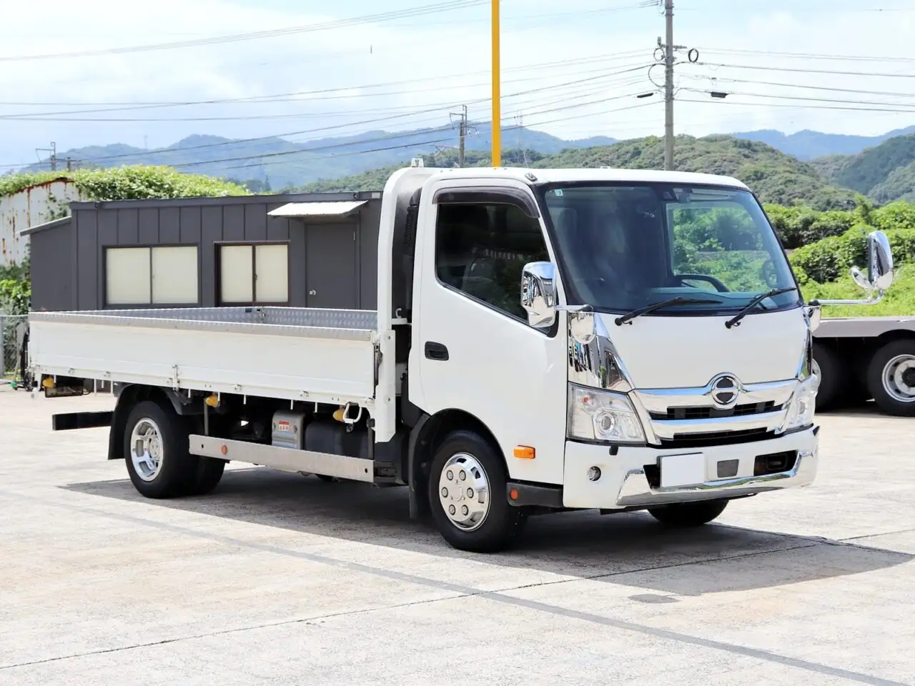 日野 レンジャー 中型/増トン 平ボディ 床鉄板 2RG-XZU712Mの中古トラック画像2