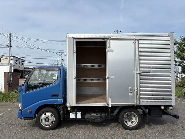 日野 デュトロ 小型 アルミバン サイドドア 3枚観音の中古トラック画像5