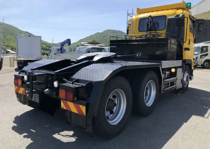 いすゞ ギガ 大型 トラクター 2デフ ベッドの中古トラック画像4