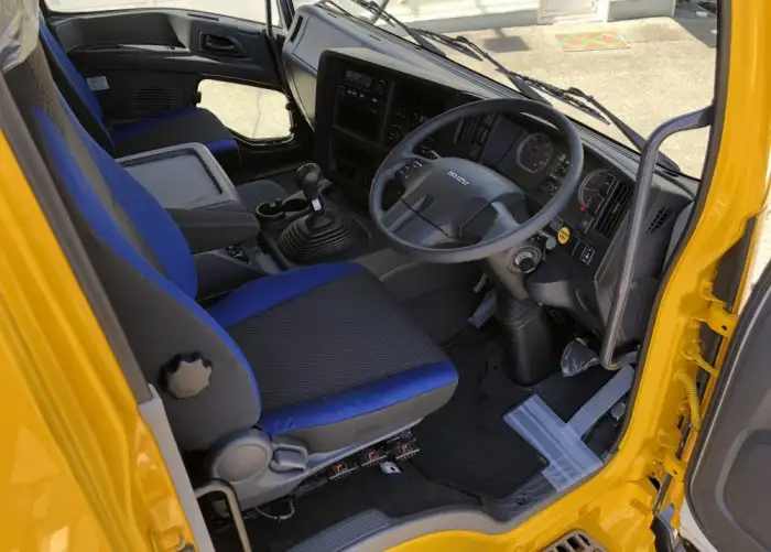 いすゞ ギガ 大型 トラクター 2デフ ベッドの中古トラック画像15
