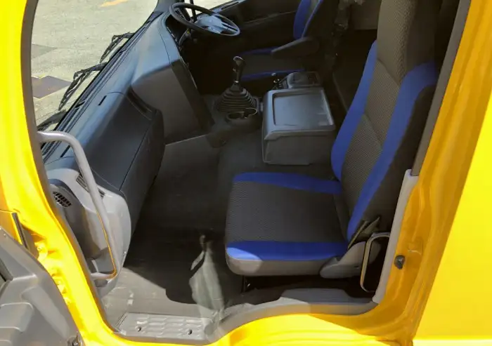 いすゞ ギガ 大型 トラクター 2デフ ベッドの中古トラック画像16