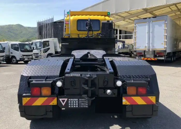 いすゞ ギガ 大型 トラクター 2デフ ベッドの中古トラック画像5