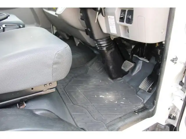 三菱 キャンター 小型 平ボディ  R2の中古トラック画像12