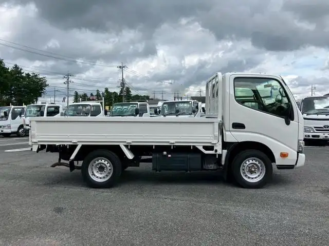 トヨタ ダイナ 小型 平ボディ  H29の中古トラック画像2
