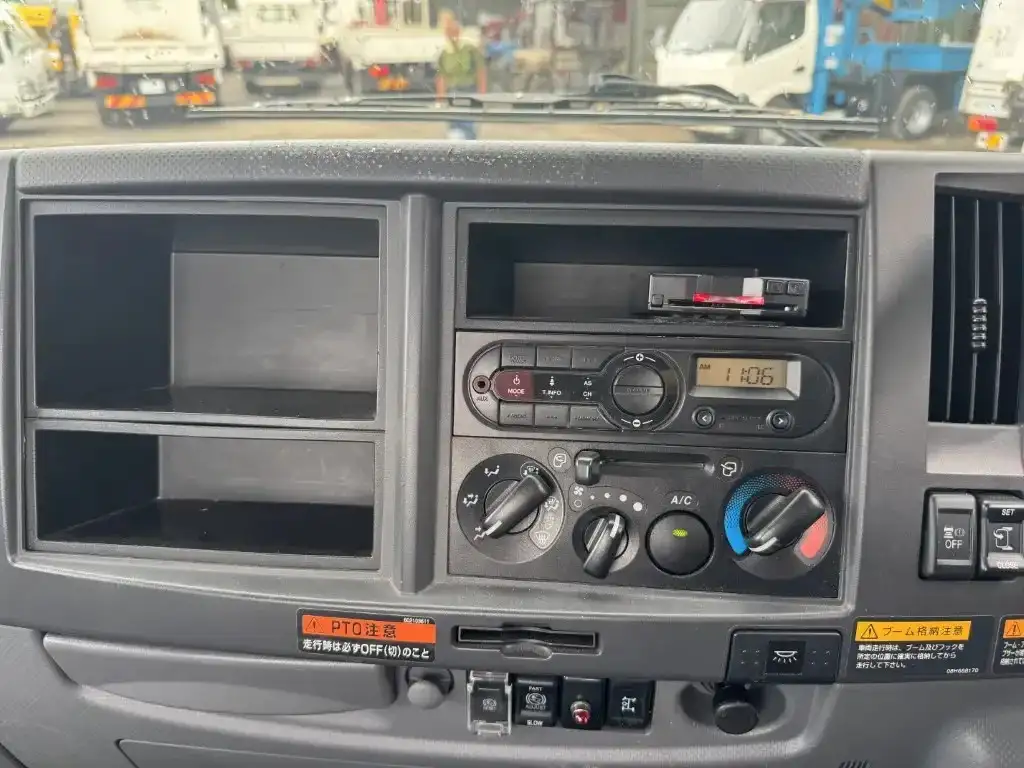 いすゞ フォワード 中型/増トン クレーン付 4段 ラジコンの中古トラック画像15