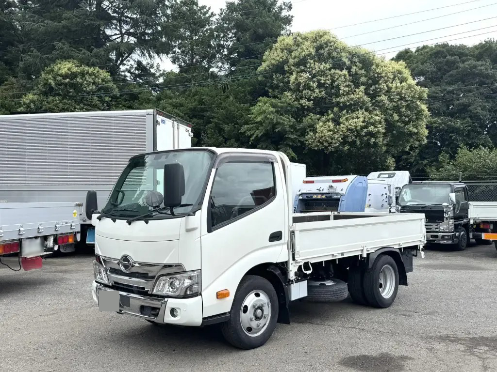 日野 デュトロ 小型 平ボディ 2KG-XZC605M R5 の中古トラック【車両No.169887】