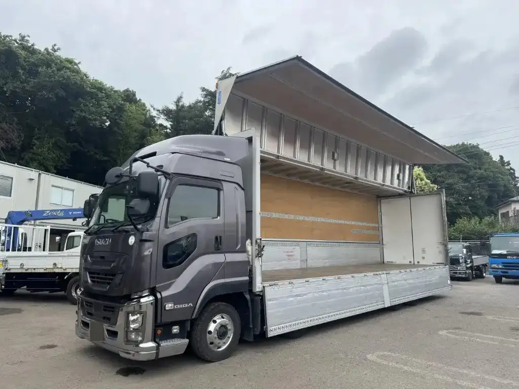 いすゞ ギガ 大型 ウイング ハイルーフ エアサスの中古トラック画像5