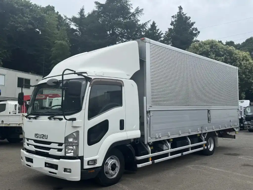 いすゞ フォワード 中型/増トン ウイング ベッド TKG-FRR90S2 の中古トラック【車両No.191697】