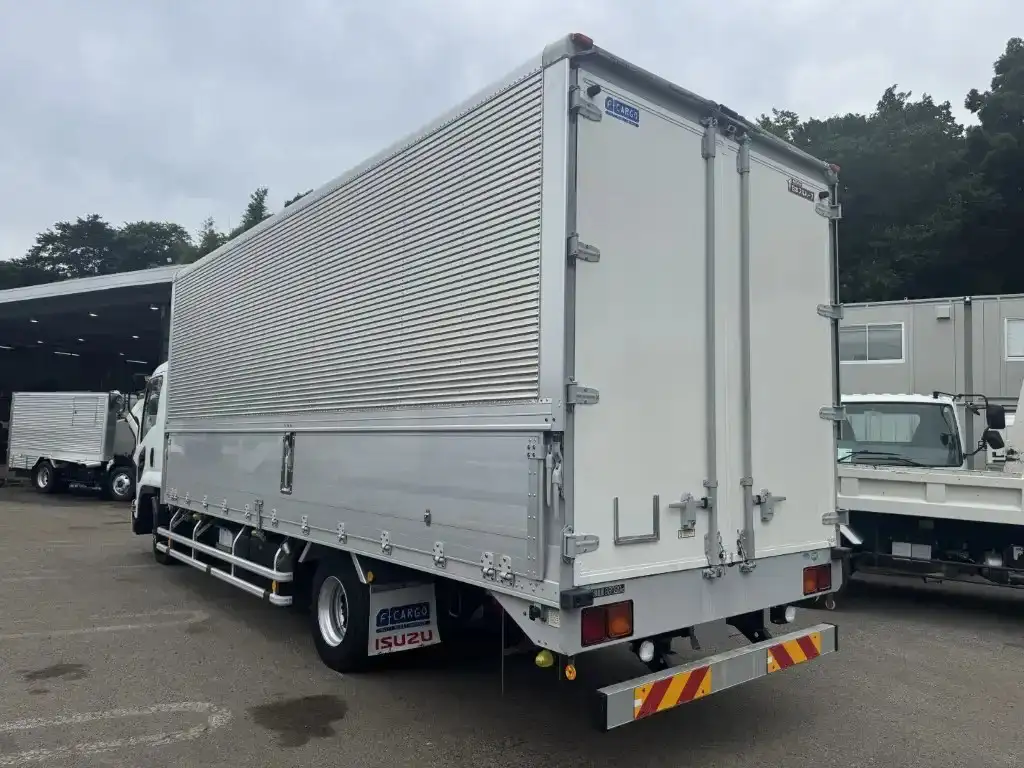 いすゞ フォワード 中型/増トン ウイング ベッド TKG-FRR90S2の中古トラック画像4