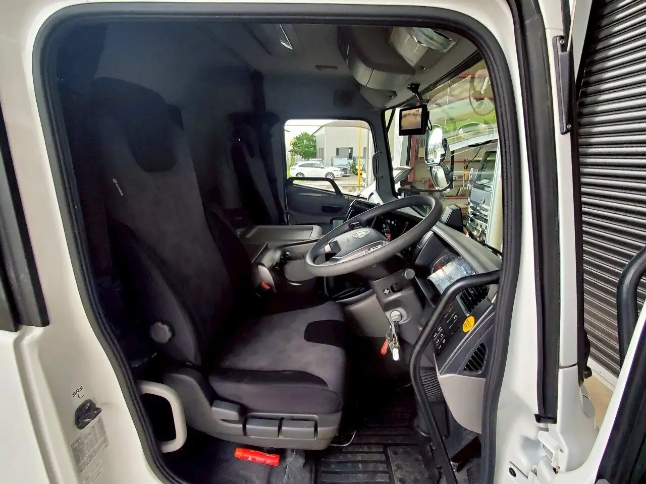 日産UD クオン 大型 クレーン付 アルミブロック 4段の中古トラック画像11