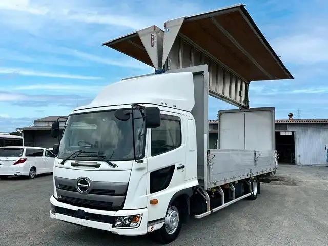 日野 レンジャー 中型/増トン ウイング エアサス ベッドの中古トラック画像1