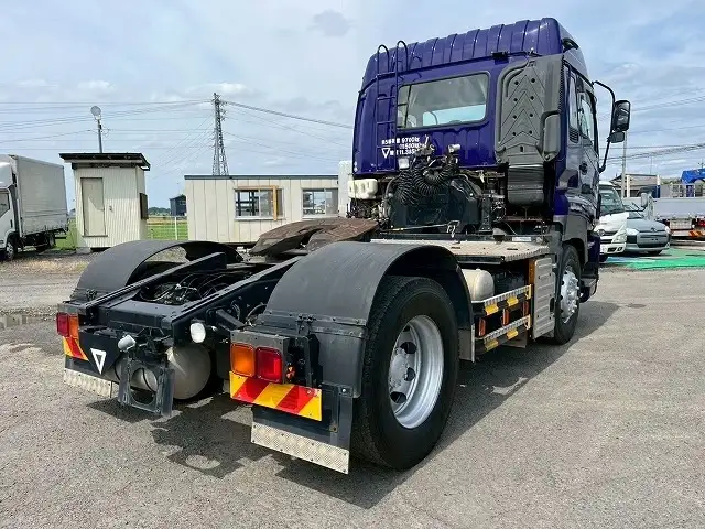 いすゞ ギガ 大型 トラクター ハイルーフ 1デフの中古トラック画像2