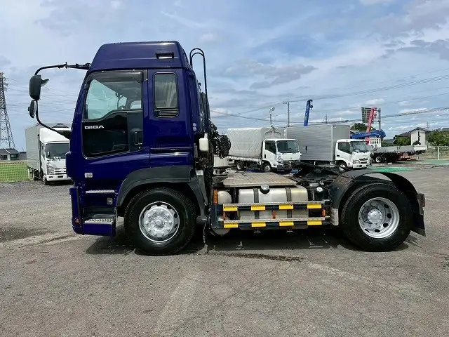 いすゞ ギガ 大型 トラクター ハイルーフ 1デフの中古トラック画像4