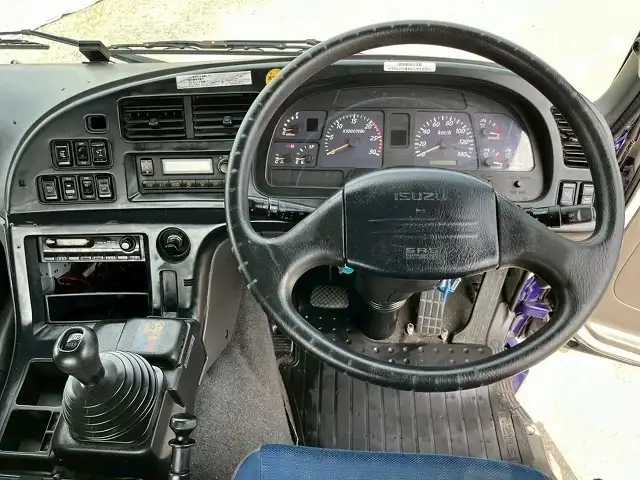 いすゞ ギガ 大型 トラクター ハイルーフ 1デフの中古トラック画像12