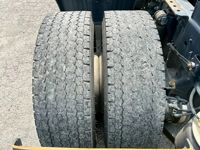 いすゞ ギガ 大型 トラクター ハイルーフ 1デフの中古トラック画像20