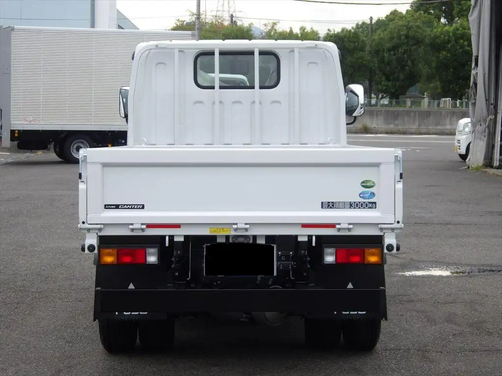 三菱 キャンター 小型 平ボディ 2RG-FBAV0 R7の中古トラック画像3