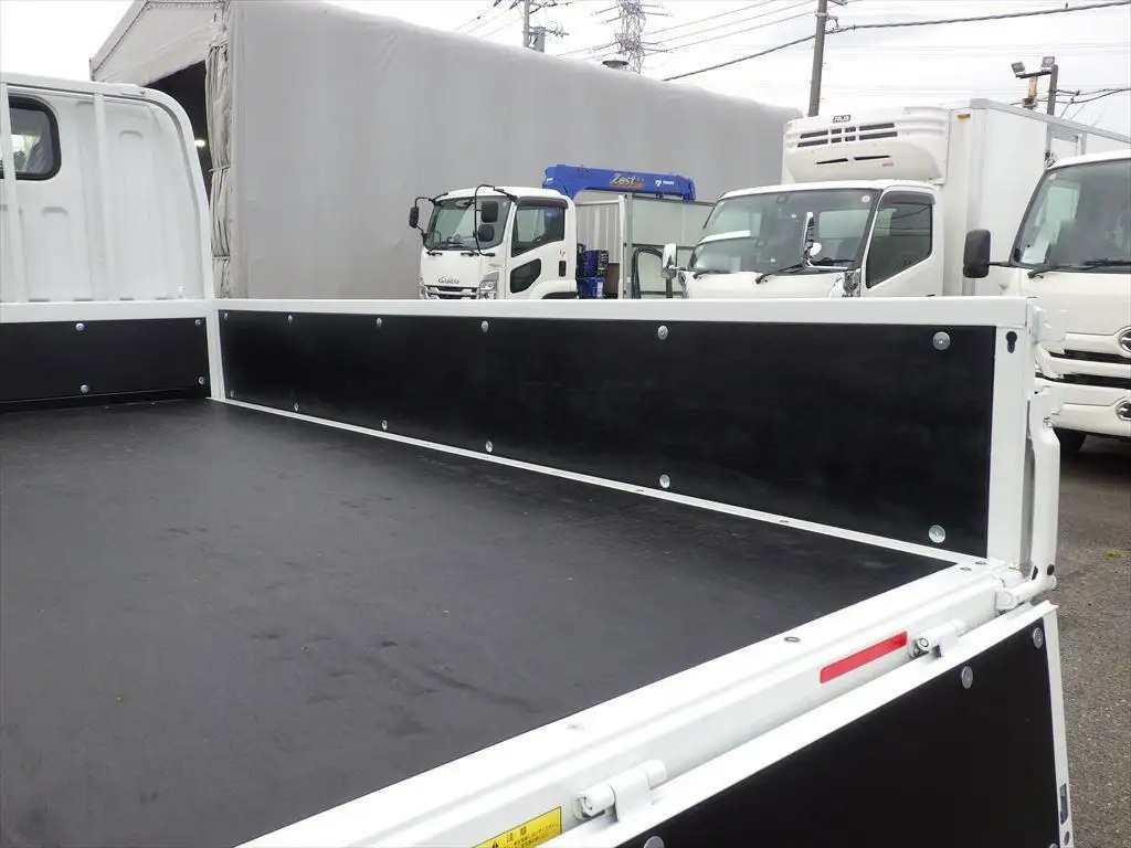 三菱 キャンター 小型 平ボディ 2RG-FBAV0 R7の中古トラック画像10