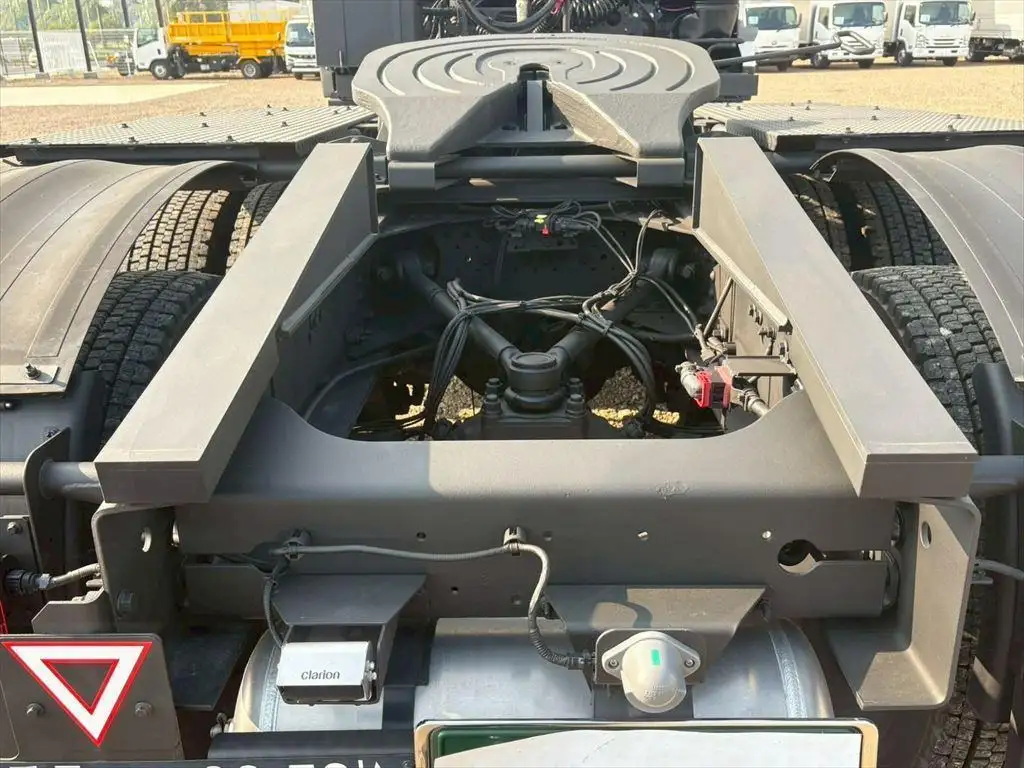 いすゞ ギガ 大型 トラクター ハイルーフ 2デフの中古トラック画像8