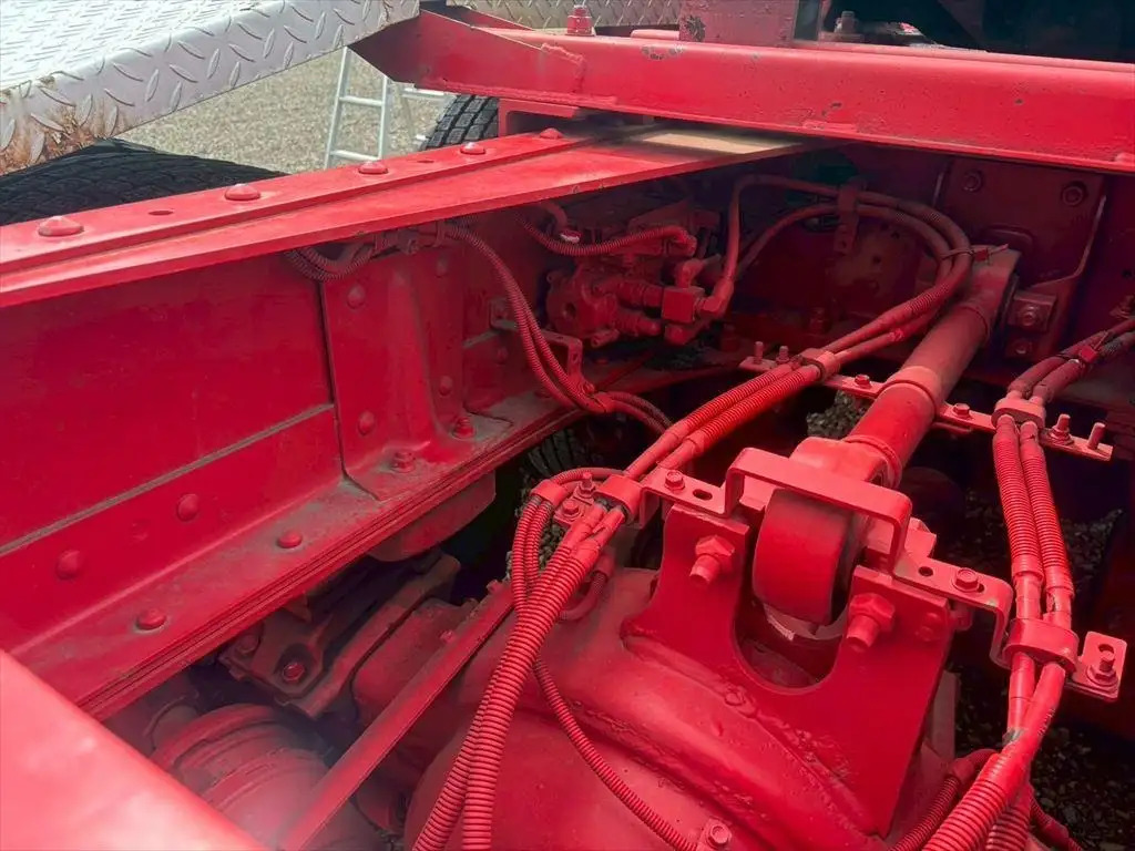 いすゞ ギガ 大型 トラクター 2デフ ベッドの中古トラック画像18