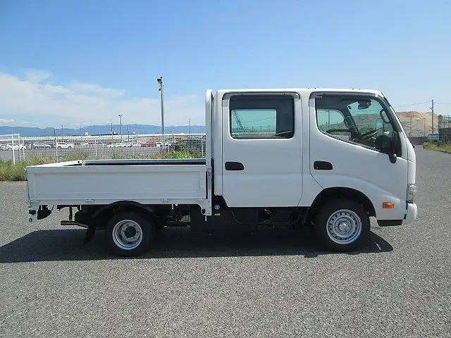 トヨタ ダイナ 小型 平ボディ Wキャブ 3BF-TRY230の中古トラック画像3