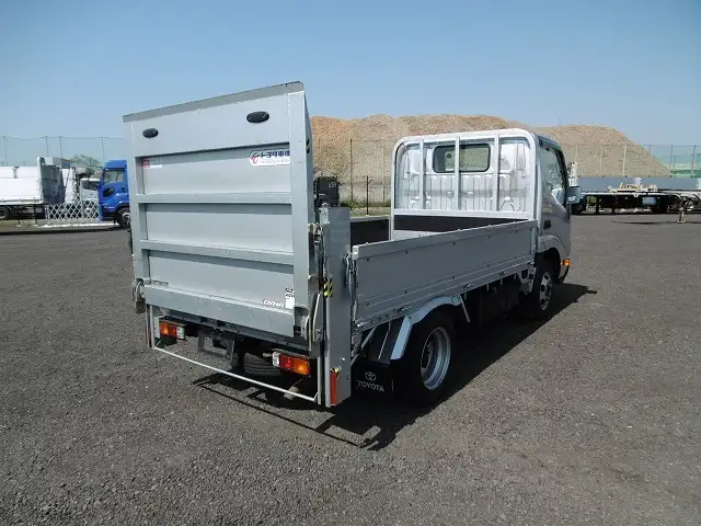 トヨタ ダイナ 小型 平ボディ パワーゲート LDG-KDY231の中古トラック画像2