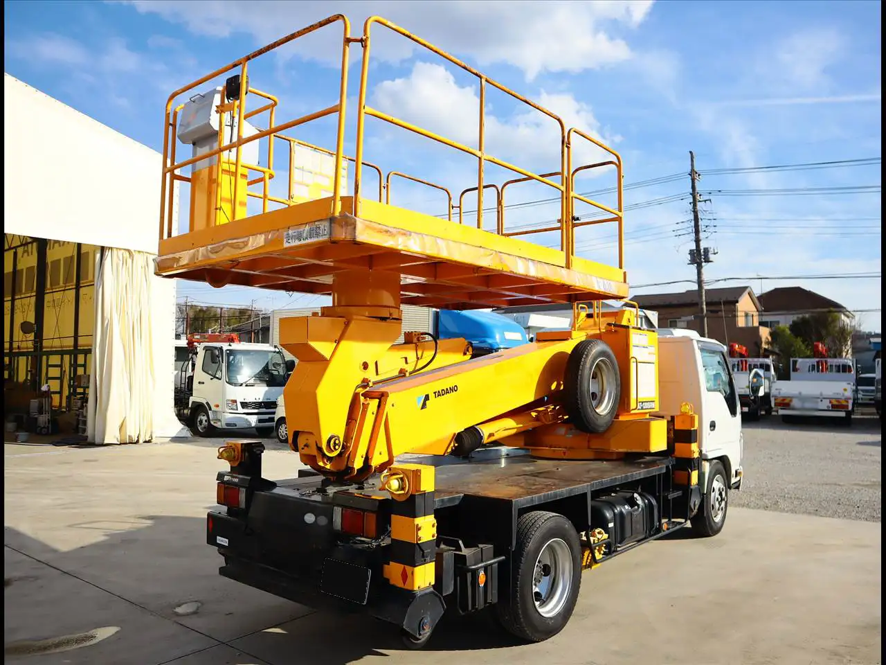 いすゞ エルフ 小型 高所・建柱車 高所作業車 SKG-NKR85YNの中古トラック画像3