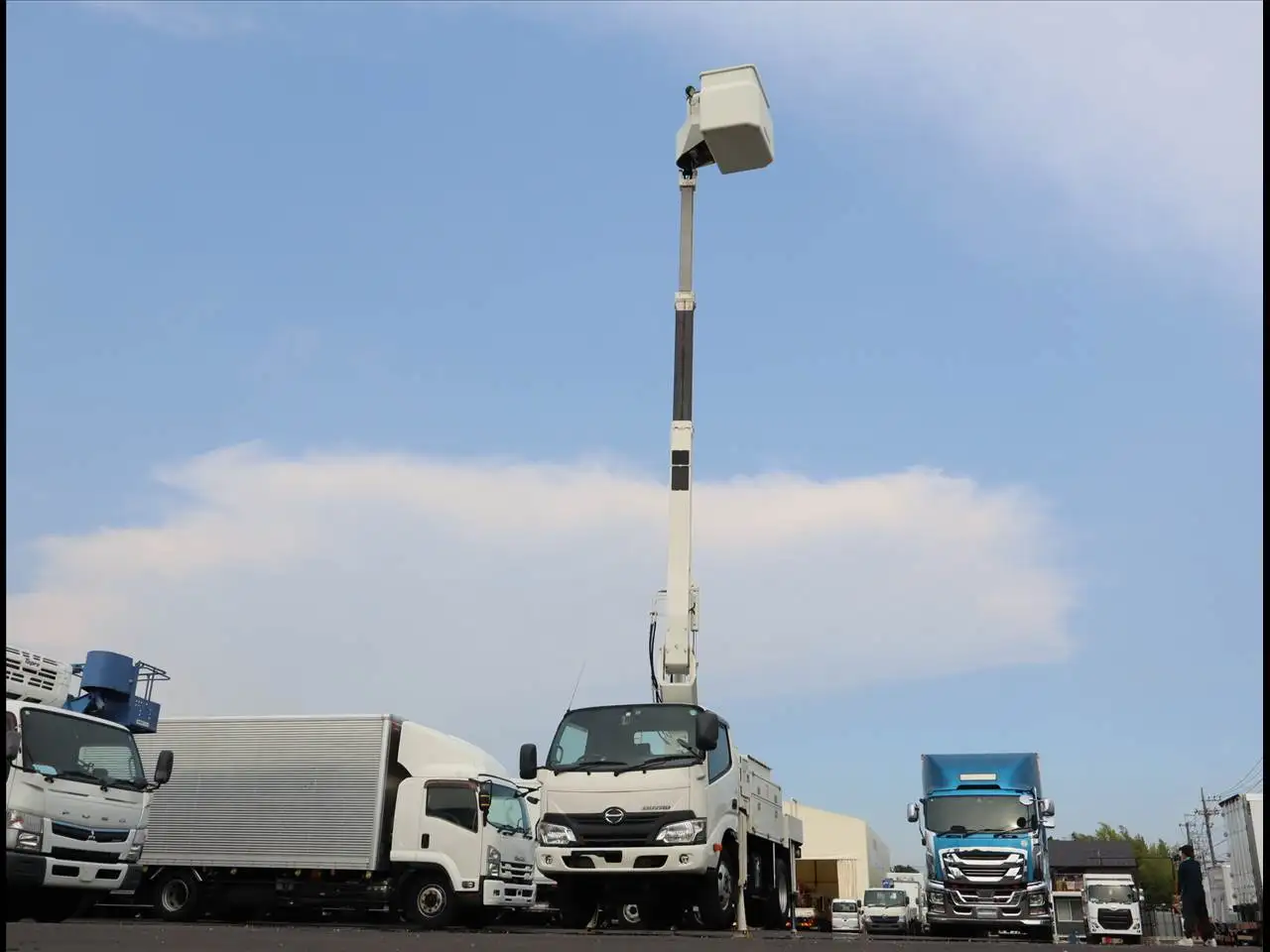 日野 デュトロ 小型 高所・建柱車 高所作業車 電工仕様の中古トラック画像5