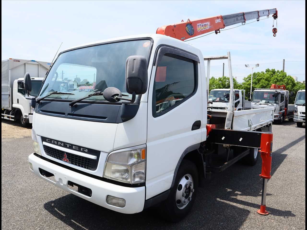 三菱 キャンター 小型 クレーン付 4段 ラジコン の中古トラック【車両No.155313】