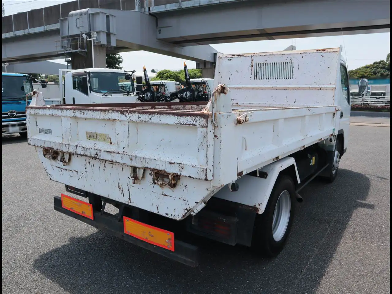 三菱 キャンター 小型 ダンプ ローダー PA-FE83DCYの中古トラック画像3