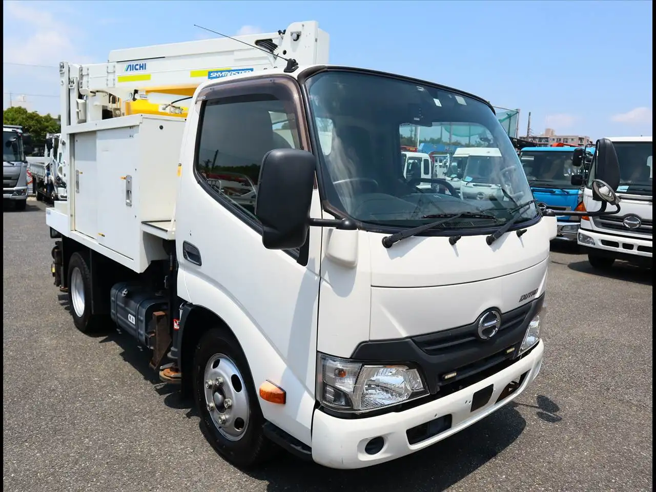 日野 デュトロ 小型 高所・建柱車 高所作業車 TKG-XZU605Mの中古トラック画像2