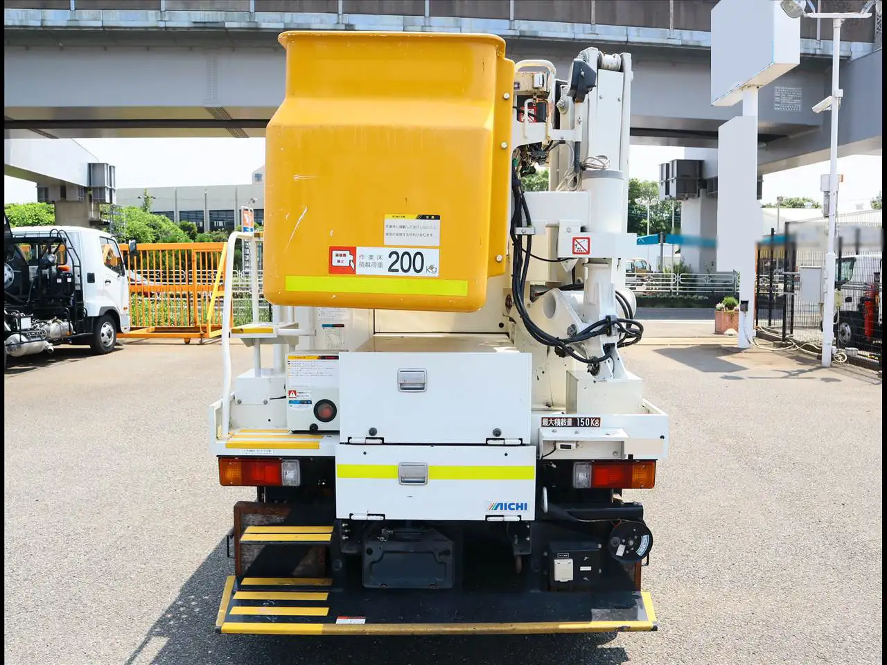 日野 デュトロ 小型 高所・建柱車 高所作業車 TKG-XZU605Mの中古トラック画像4