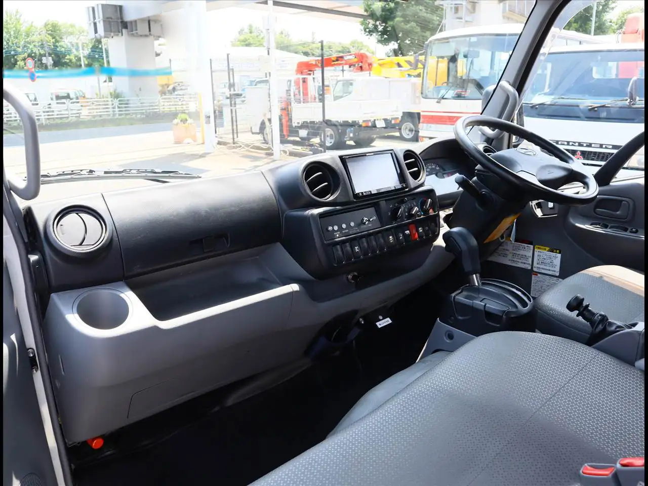 日野 デュトロ 小型 高所・建柱車 高所作業車 TKG-XZU605Mの中古トラック画像12