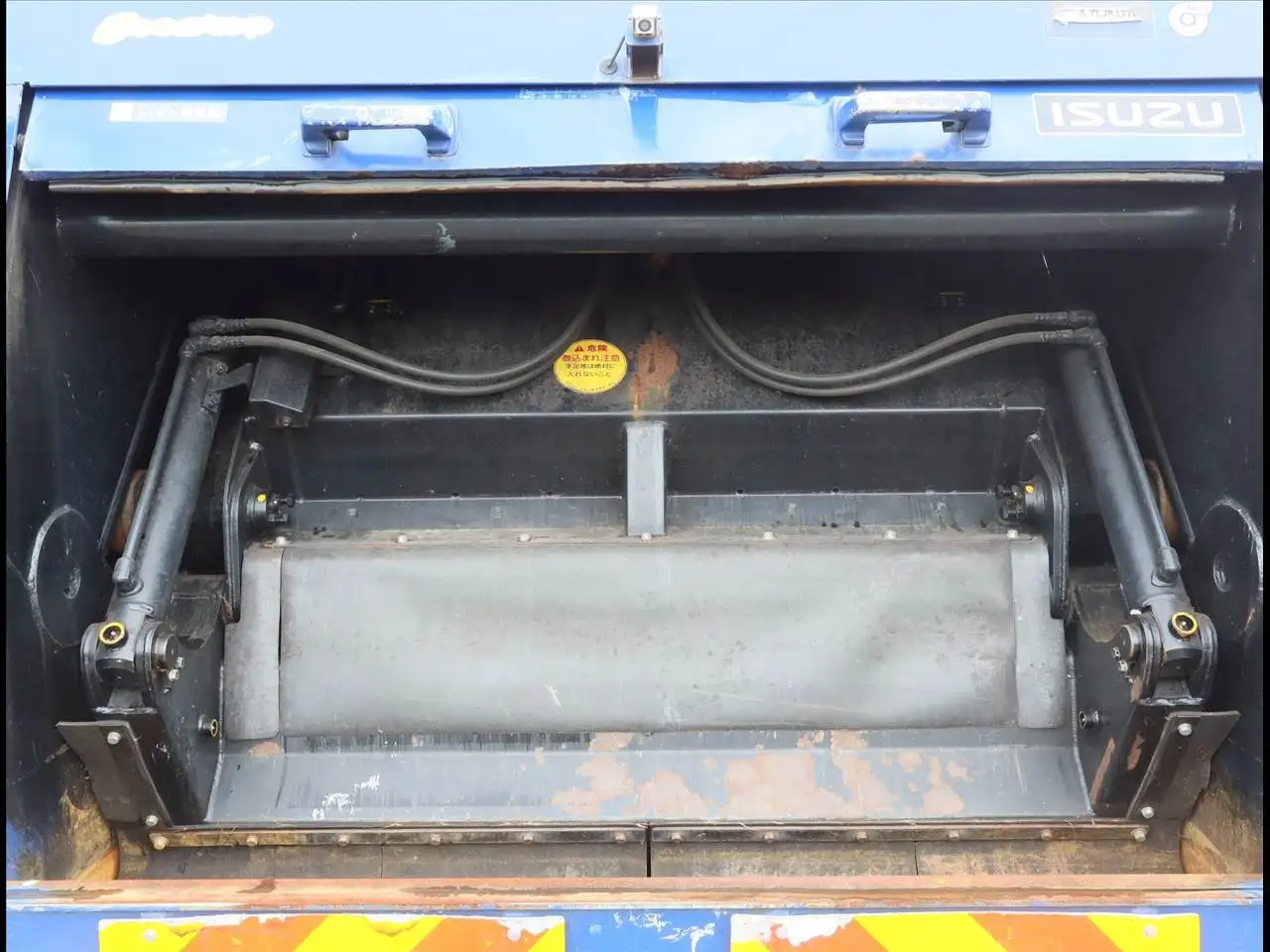 いすゞ フォワード 中型/増トン パッカー車 プレス式 ベッドの中古トラック画像7