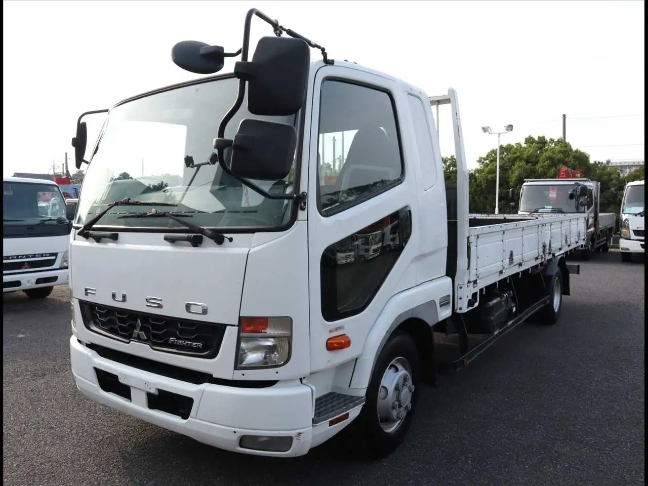 三菱 ファイター 中型/増トン 平ボディ ベッド TKG-FK61F の中古トラック【車両No.191950】
