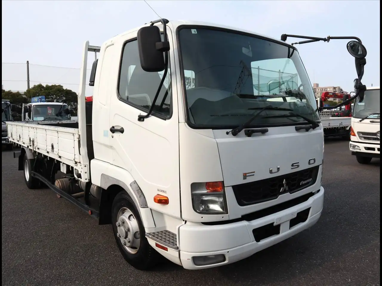 三菱 ファイター 中型/増トン 平ボディ ベッド TKG-FK61Fの中古トラック画像2