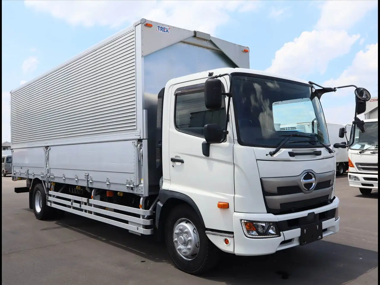 日野 レンジャー 中型/増トン ウイング 2KG-FJ2ABA H30の中古トラック画像2
