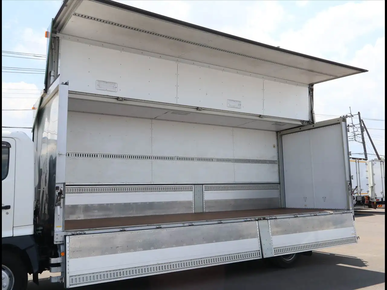 日野 レンジャー 中型/増トン ウイング 2KG-FJ2ABA H30の中古トラック画像5
