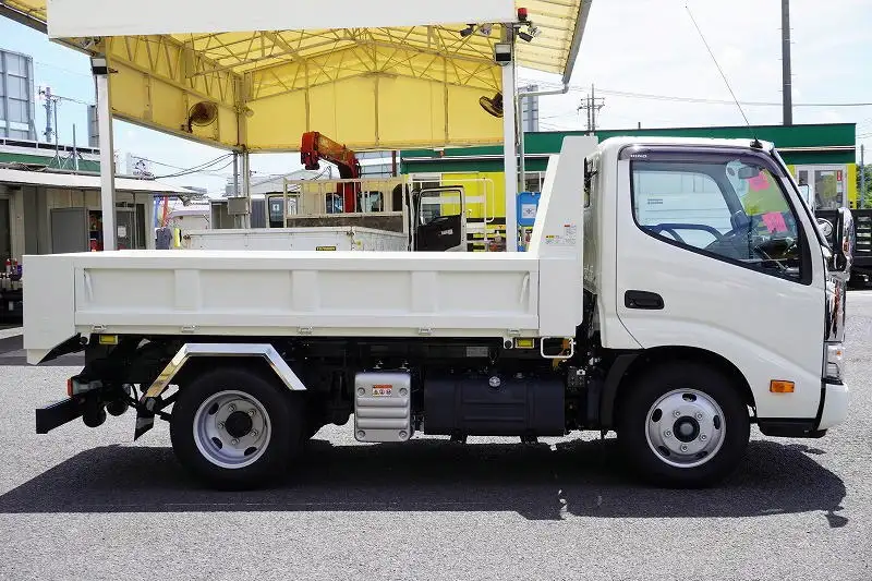 日野 デュトロ 小型 ダンプ Lゲート ローダーの中古トラック画像2
