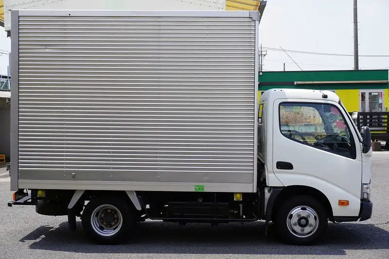 トヨタ ダイナ 小型 アルミバン サイドドア TPG-XZC605の中古トラック画像2