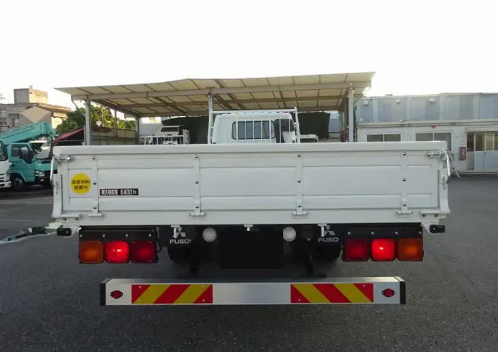 三菱 ファイター 中型/増トン 平ボディ ベッド 2KG-FK62FZの中古トラック画像6