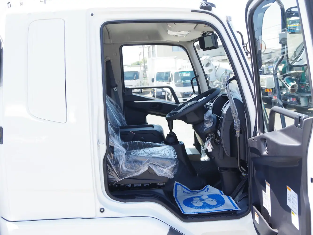 三菱 ファイター 中型/増トン タンク車 バルク 2KG-FK62Fの中古トラック画像14