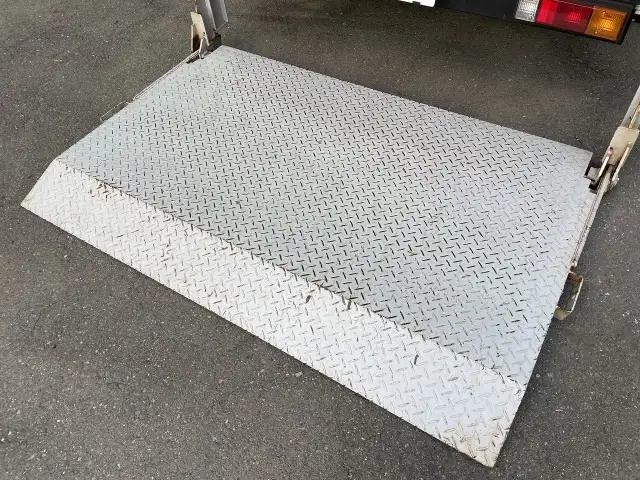 日産 アトラス 小型 アルミバン パワーゲート サイドドアの中古トラック画像4