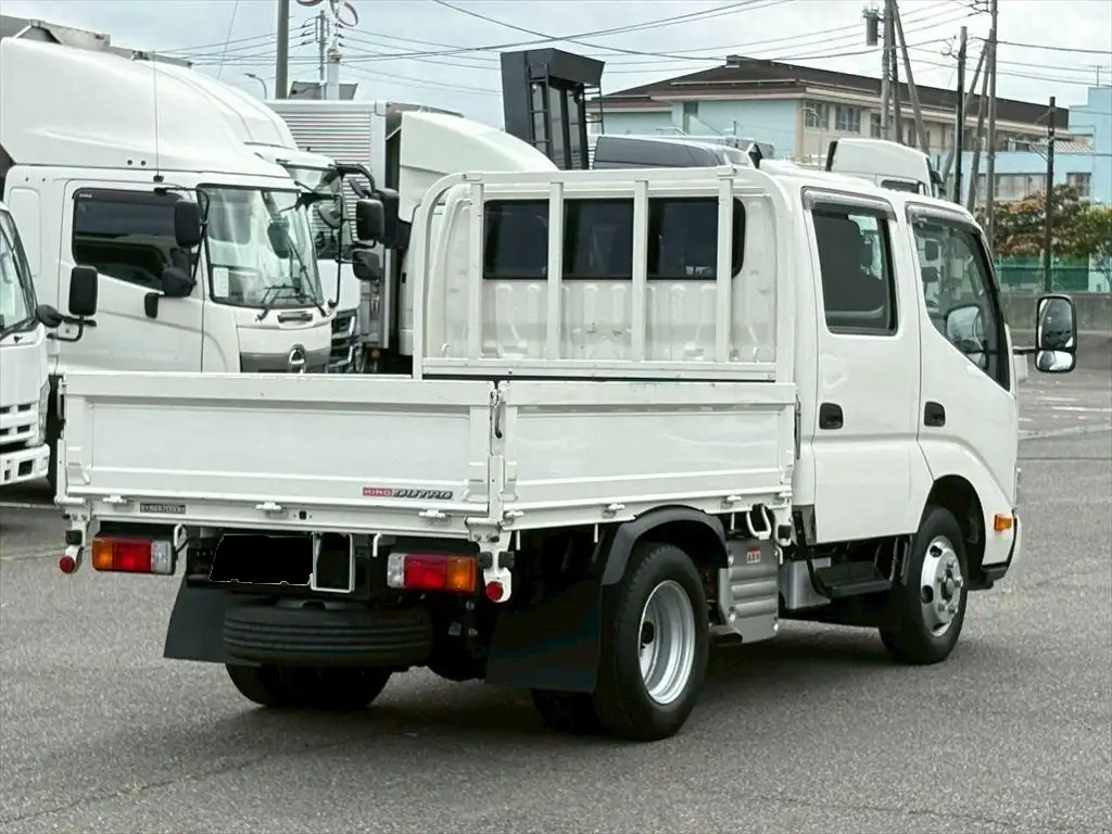 日野 デュトロ 小型 平ボディ Wキャブ 2KG-XZU605Mの中古トラック画像4