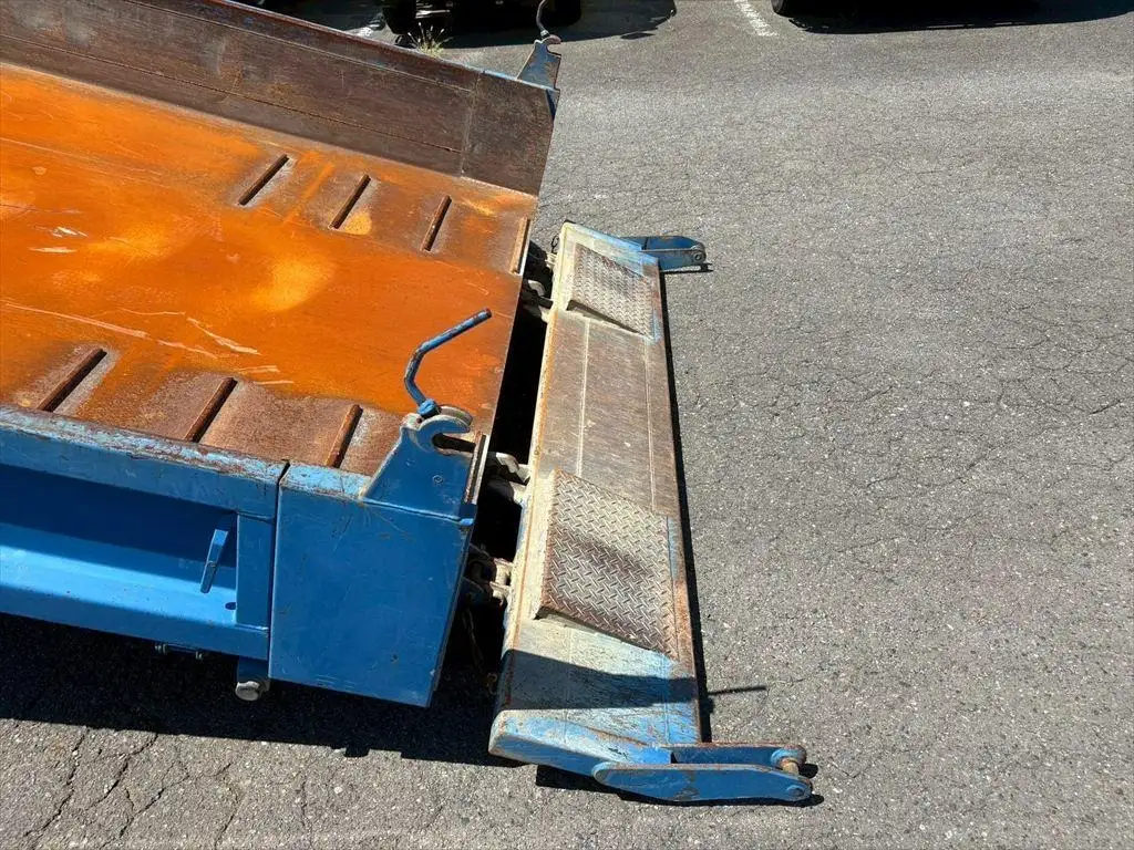 トヨタ ダイナ 小型 ダンプ ローダー 2KG-XZU700Aの中古トラック画像9