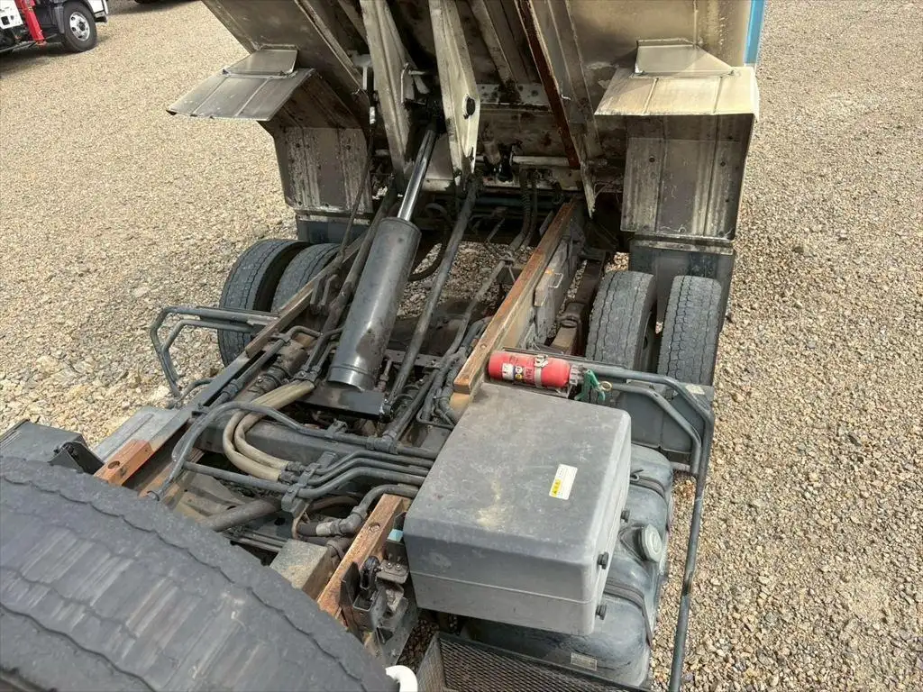いすゞ フォワード 中型/増トン パッカー車 巻き込み式 回転ダンプ式の中古トラック画像18