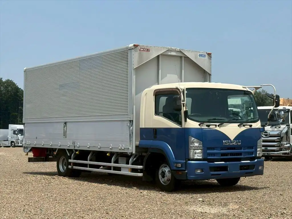 いすゞ フォワード 中型/増トン ウイング エアサス ベッドの中古トラック画像2