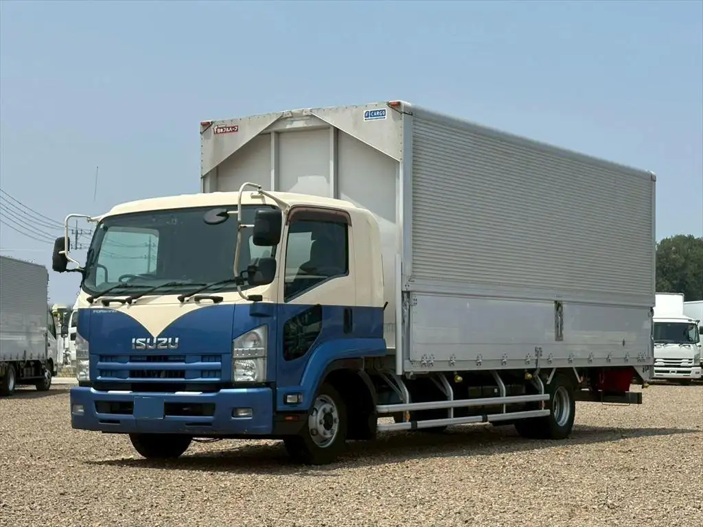 いすゞ フォワード 中型/増トン ウイング エアサス ベッド の中古トラック【車両No.192031】