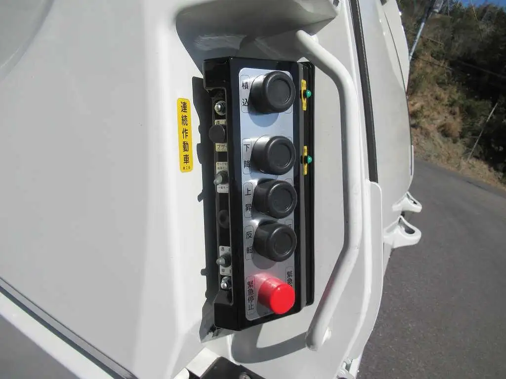 日野 レンジャー 中型/増トン パッカー車 プレス式 2KG-FC2ABAの中古トラック画像9