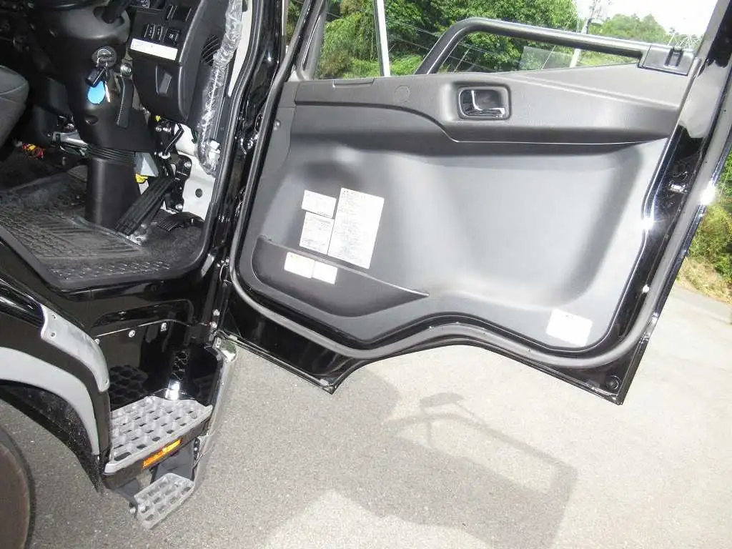 三菱 ファイター 中型/増トン 車両重機運搬 ラジコン ウインチの中古トラック画像15