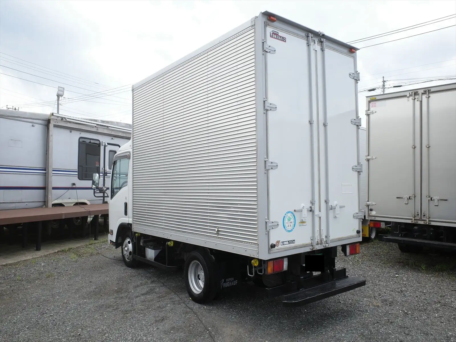 いすゞ エルフ 小型 アルミバン 2RG-NLR88AN R2の中古トラック画像4